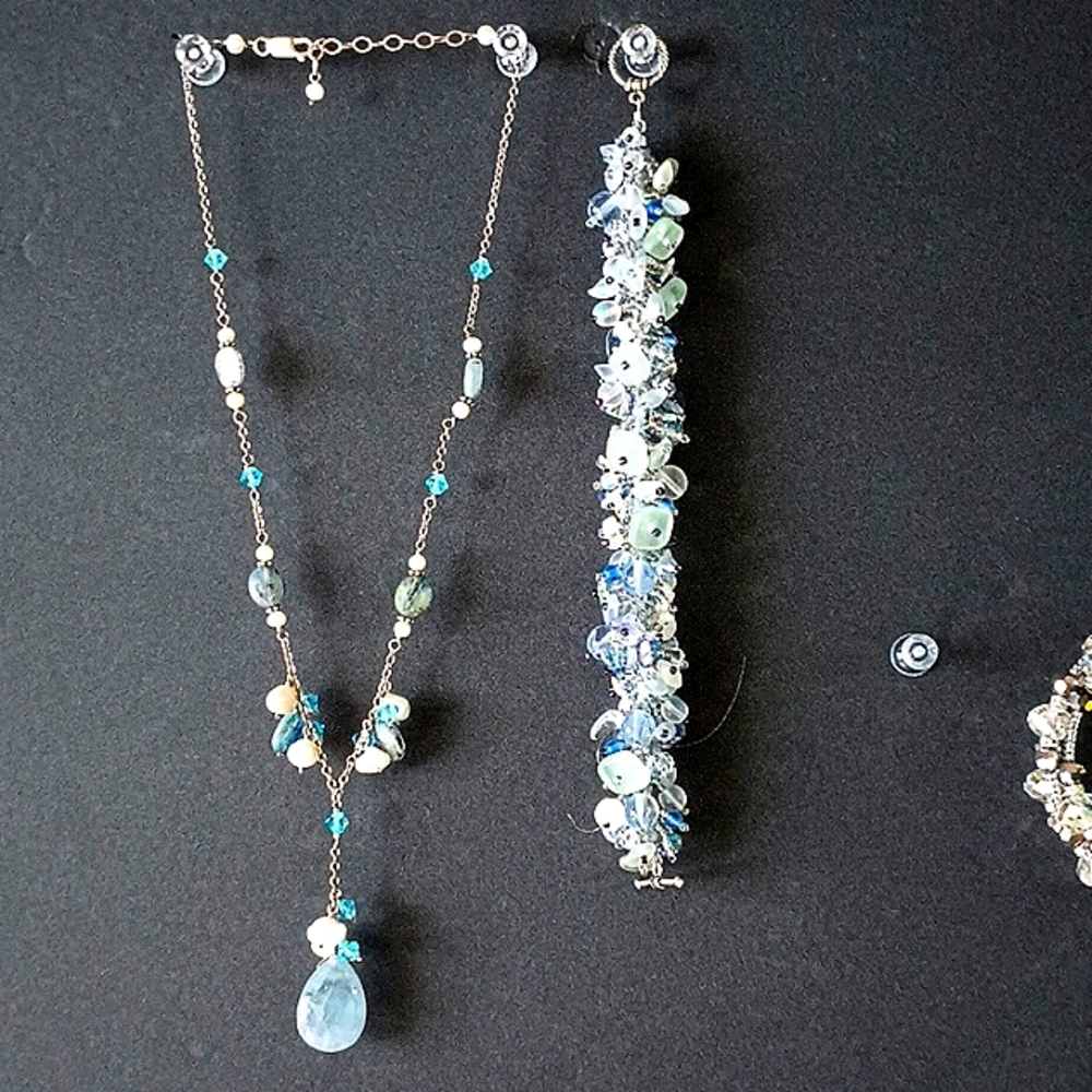 SALE! Teal Crystal Bracelet and Necklace Set.